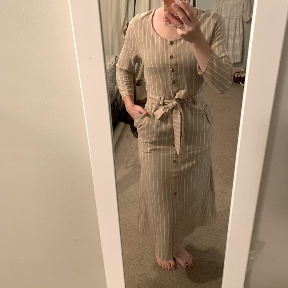 Women’s Polagram dress. Tan with white stripes size S/P